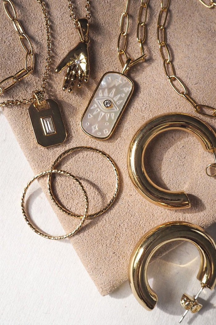 Why Anti-Tarnish Jewelry Is Becoming More Reliable Than Gold and Diamond Jewelry for Everyday Accessories
