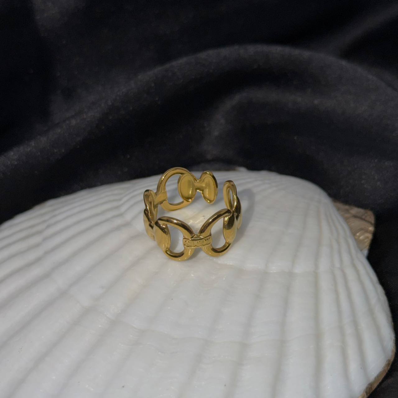 Equestrian Horsebit Ring