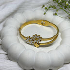 Daisy Bloom Charm Bracelet