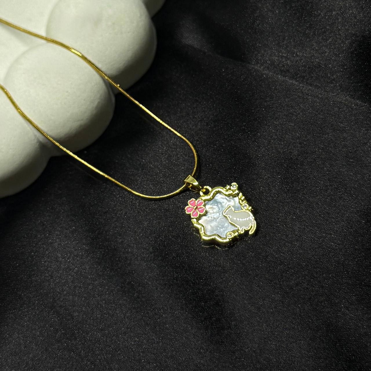 Floral Pearl Dream Pendant Necklace