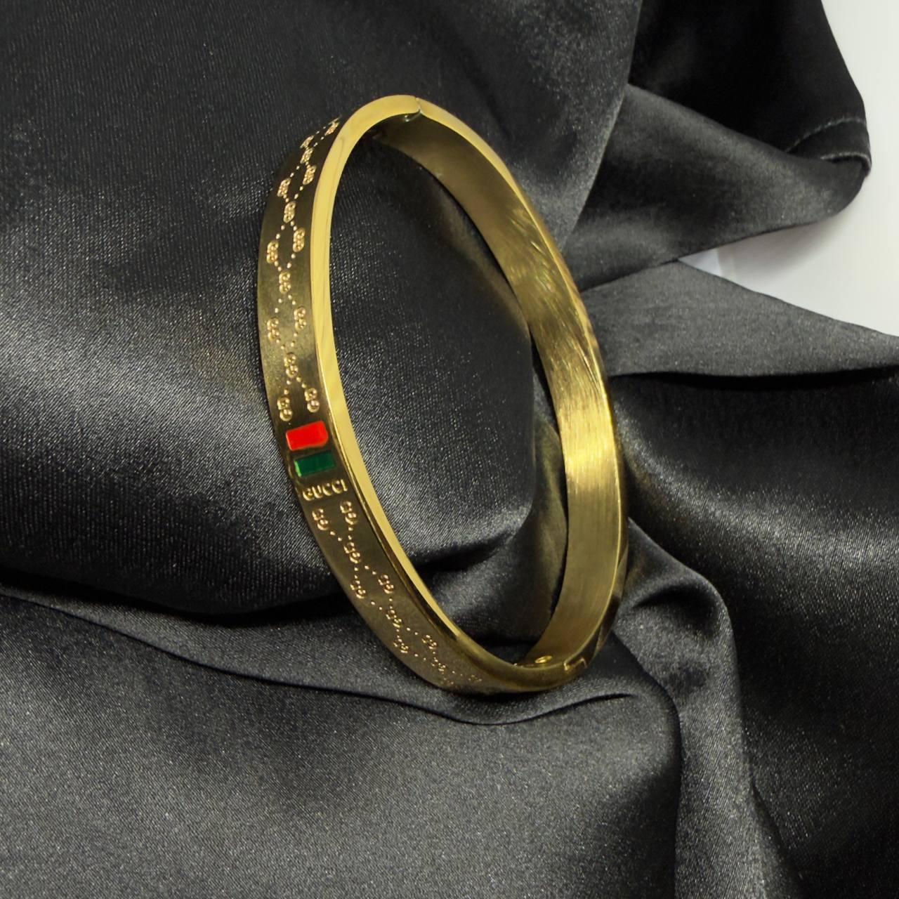 Gucci Signature Stripe Bracelet