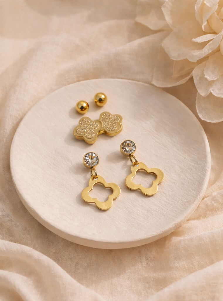 Gold Clover Stud Set
