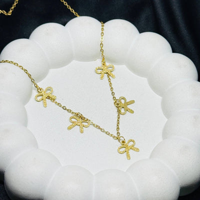 Aurora Clover Grace Necklace