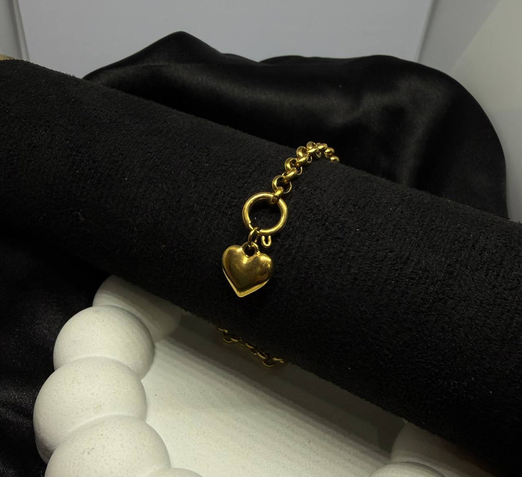 The Golden Heirloom Heart Bracelet