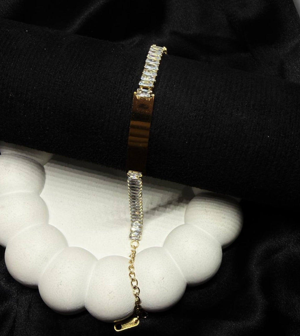 The Sovereign Signature Bar Bracelet
