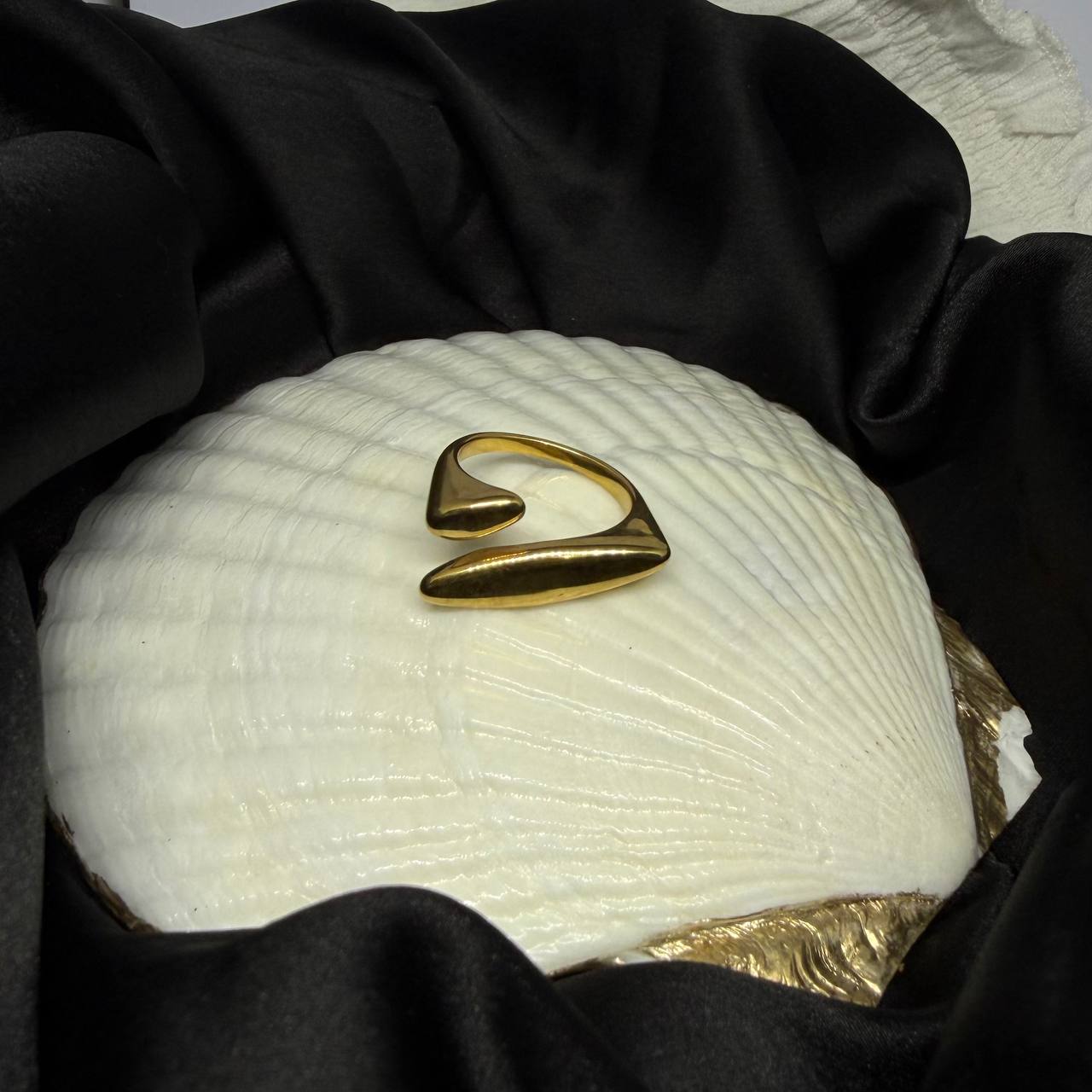 The Modern Arrow Wrap Ring