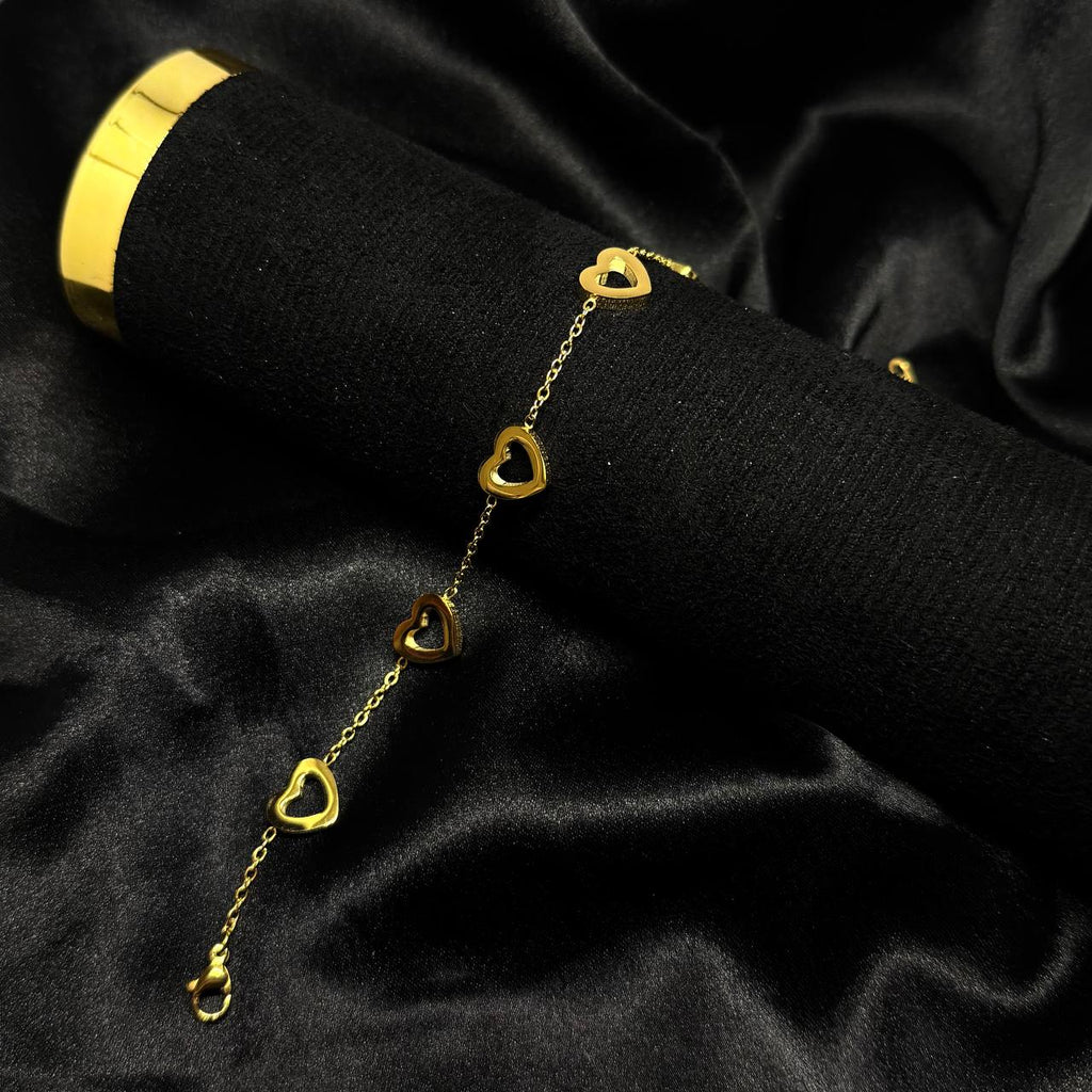The Golden Dynasty Heart Bracelet