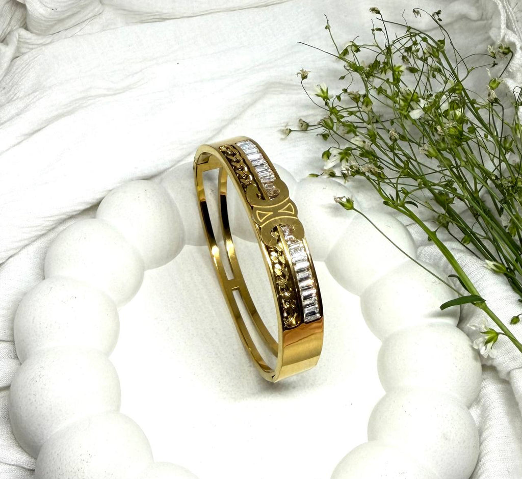 Serpenti Chanel Luxe Gold Bracelet