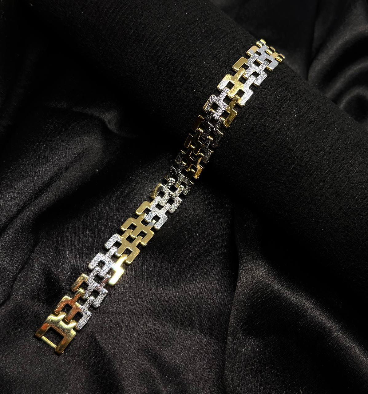 The Imperial Dual-Link Dynasty Bracelet
