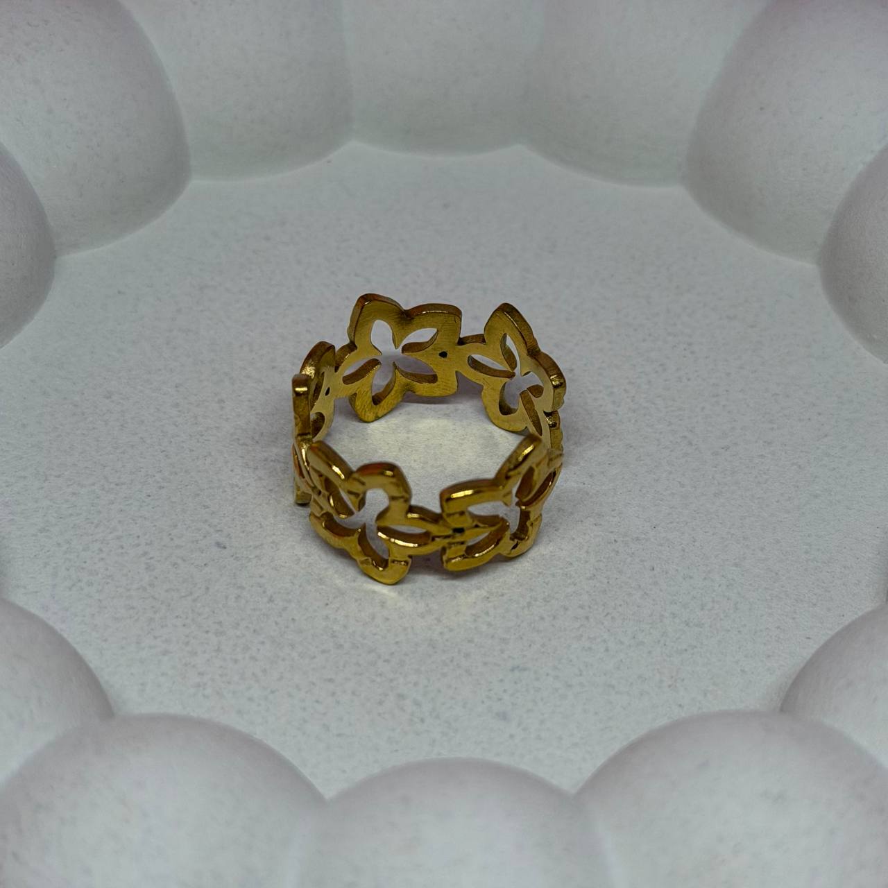 gold rings for girls clover style
