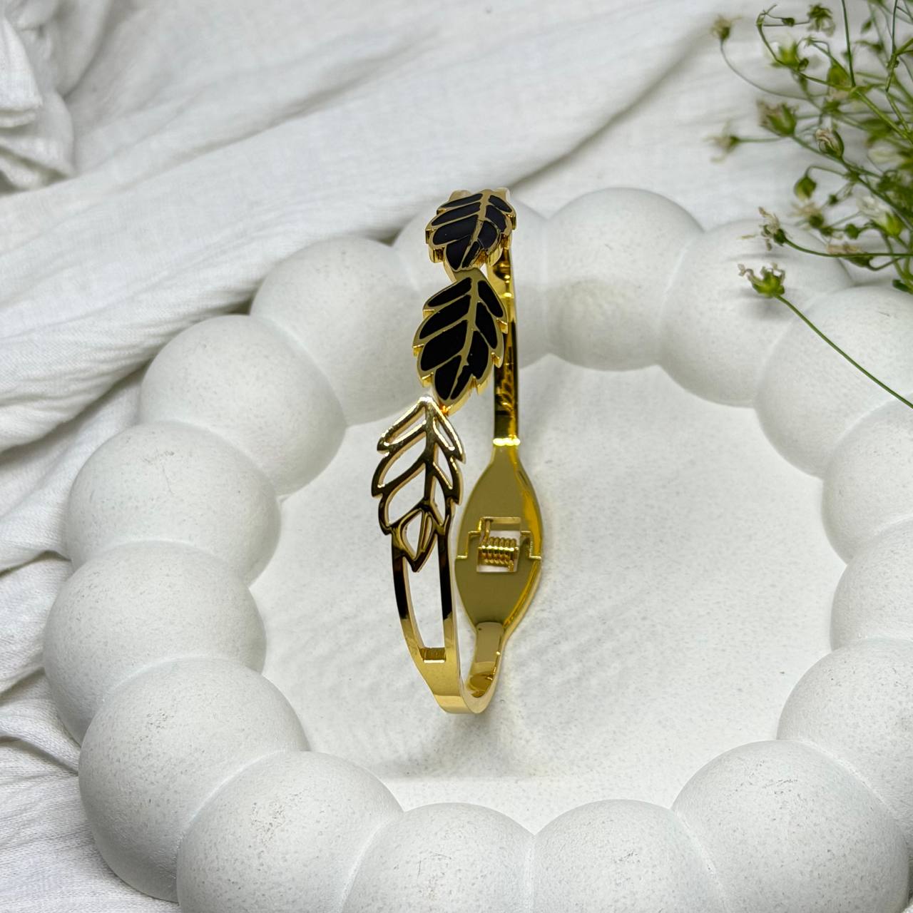 Golden Leaf Elegance Bracelet