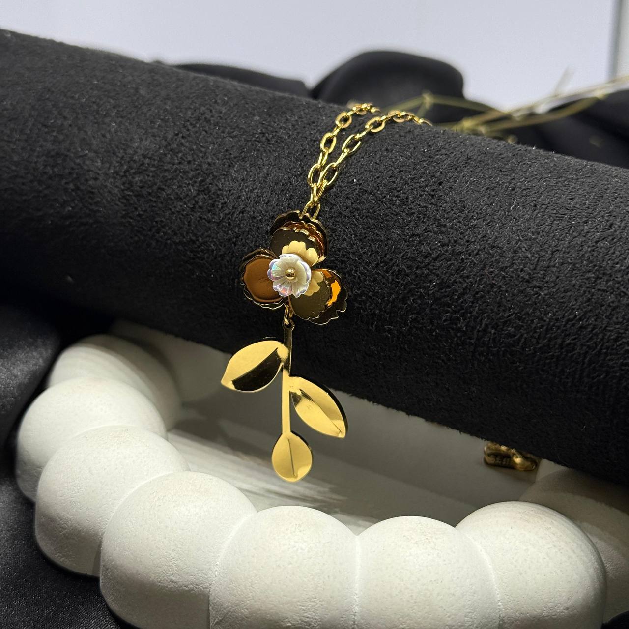 Golden Bloom Royale Pendant Necklace
