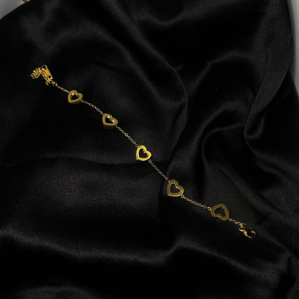 The Golden Dynasty Heart Bracelet