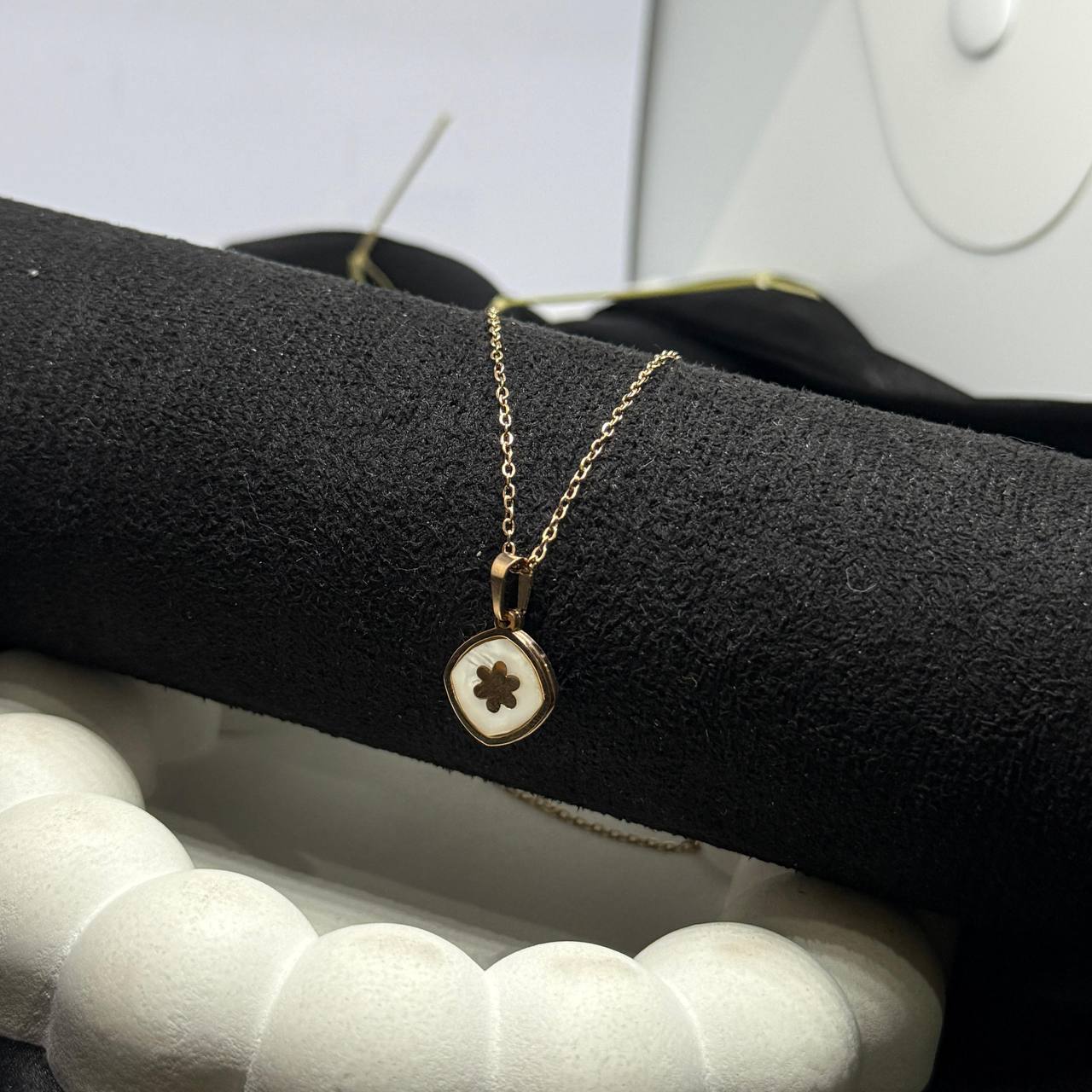 Ivory Clover Frame Necklace