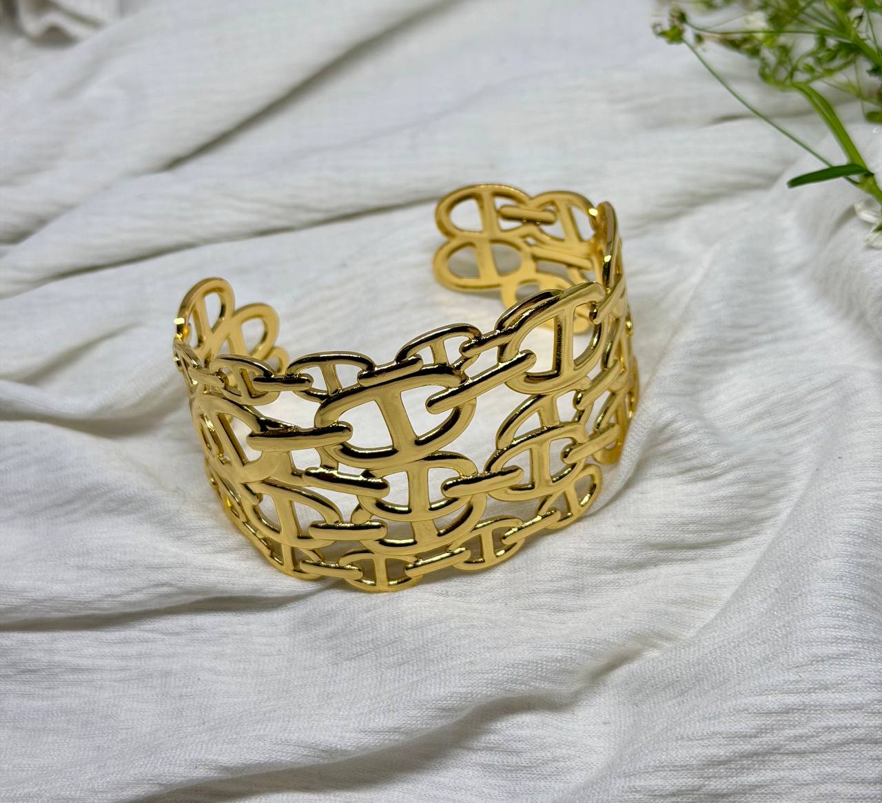 The Imperial Linkage Luxe Bracelet