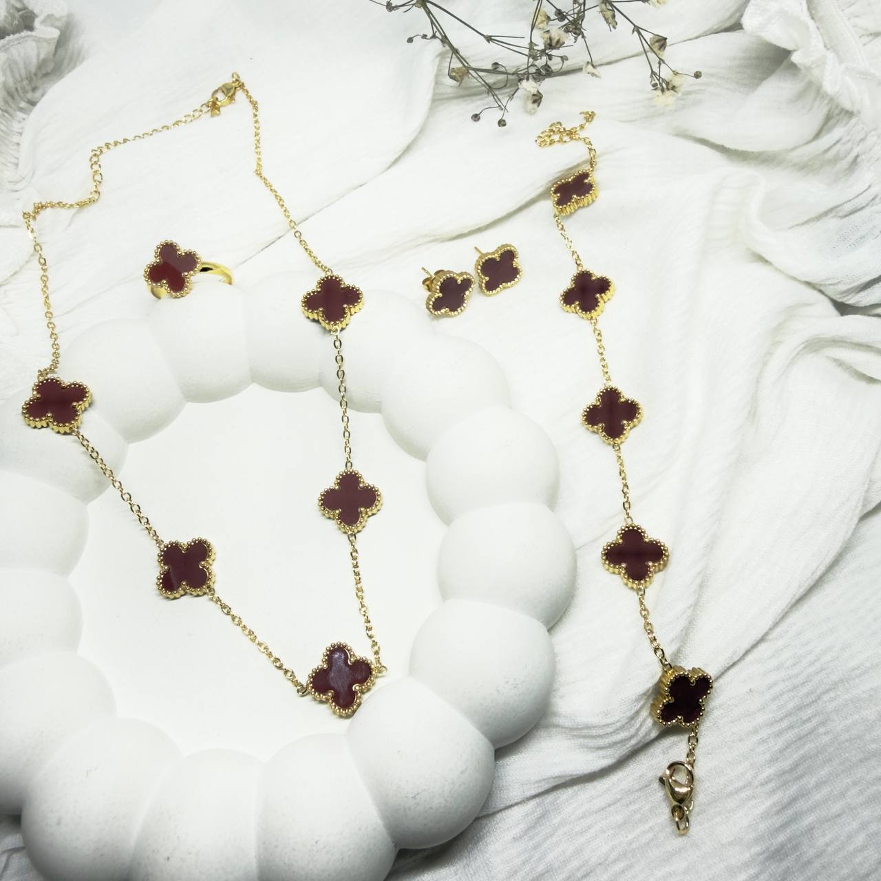 The Imperial Scarlet Clover Ensemble