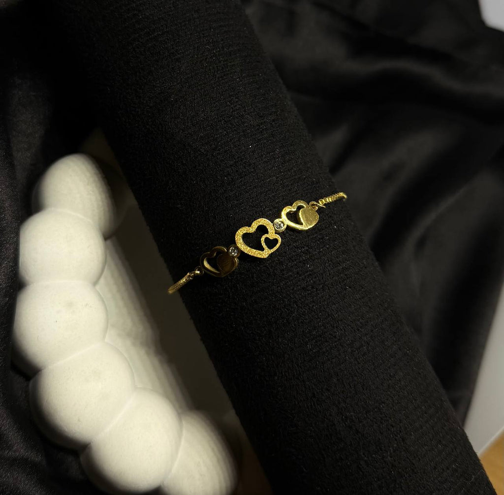 The Eternal Hearts Bracelet
